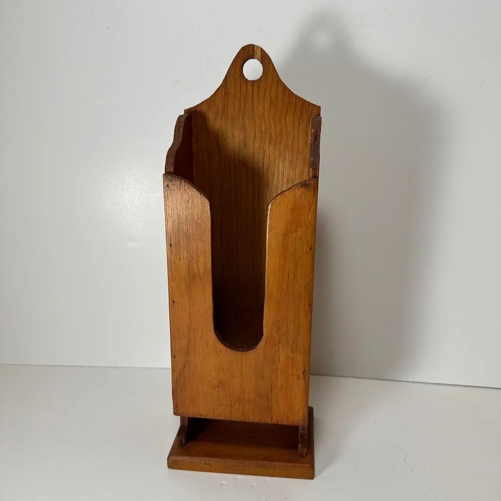 Vintage Wooden Wall Mount Mail Dispenser Scalloped Farmhouse Kitchen Organizer